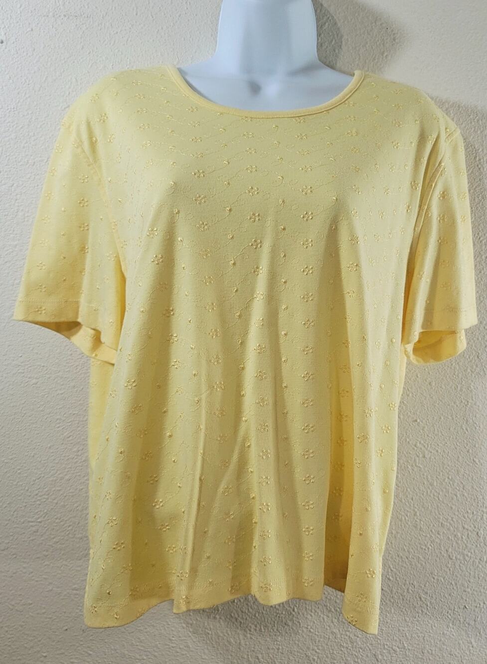 Draper's & Damon's Yellow Embroidered Floral Top PXL New Without Tag Lightweight
